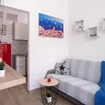 In - Zf Hvar شقة هفار