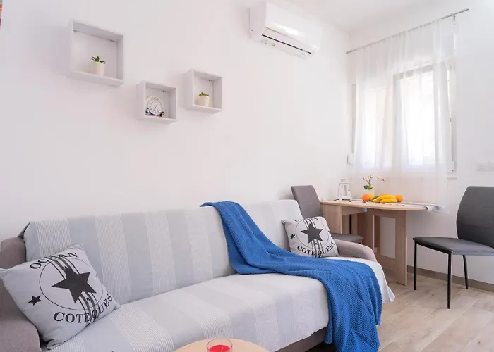 In - Zf Hvar Apartman Hvar Town