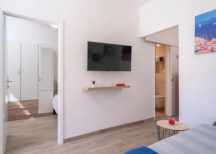 In - Zf Hvar Hvar Town